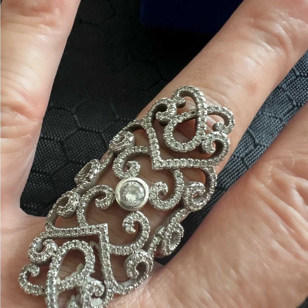 Pavé filigree silver ring